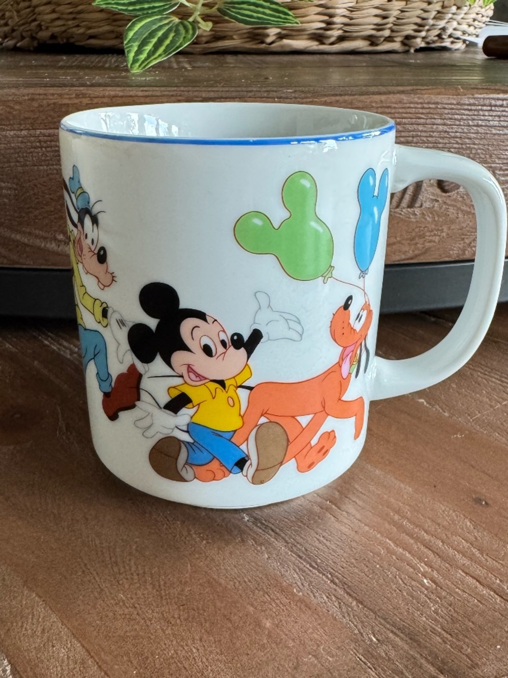 Vintage Disney World Mickey Goofy Donald Mug 80s